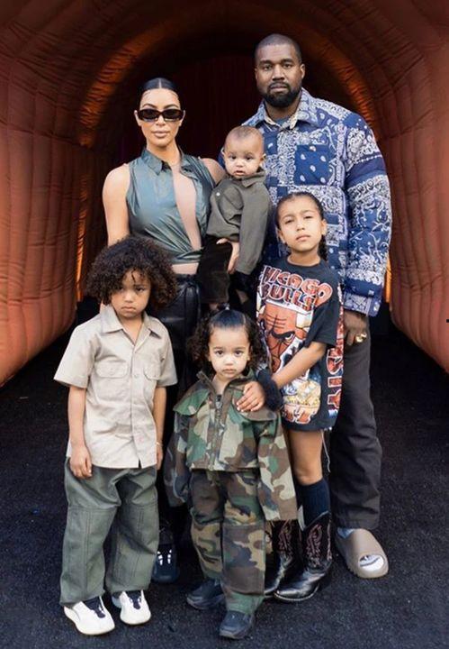 侃爷妻子最新爆料,揭秘夫妻关系背后的真相!” 第1张 侃爷妻子最新爆料,揭秘夫妻关系背后的真相!” 第1张